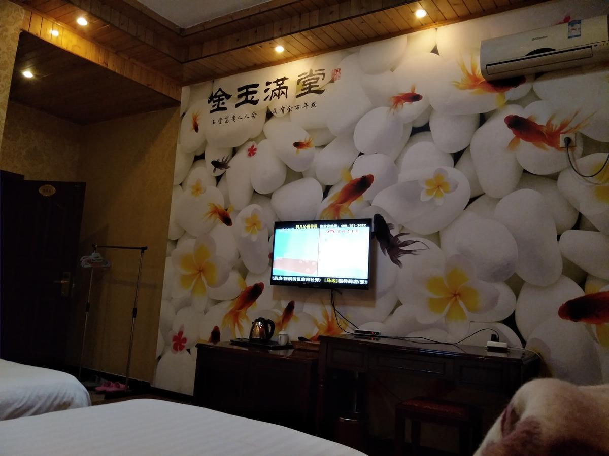 Emeishan Moon Bay Hotel Kültér fotó