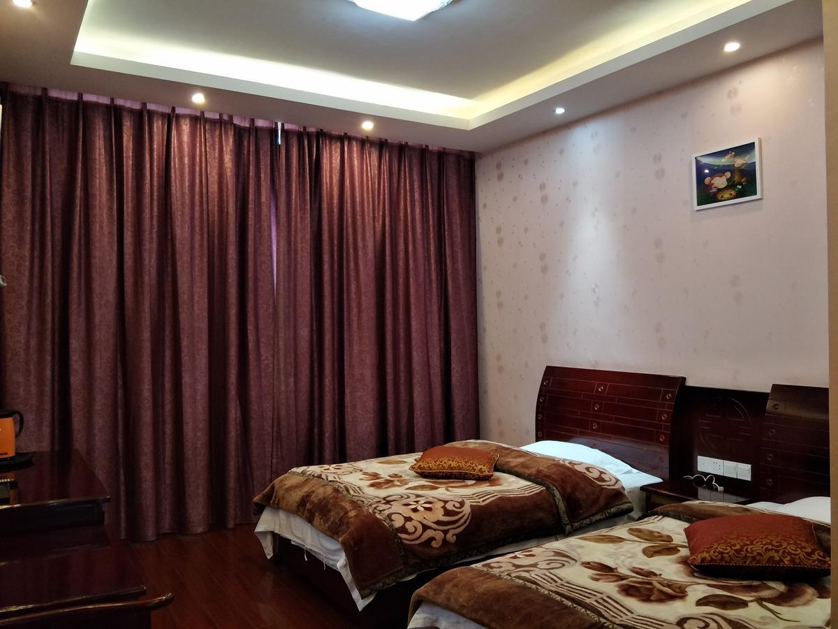 Emeishan Moon Bay Hotel Kültér fotó