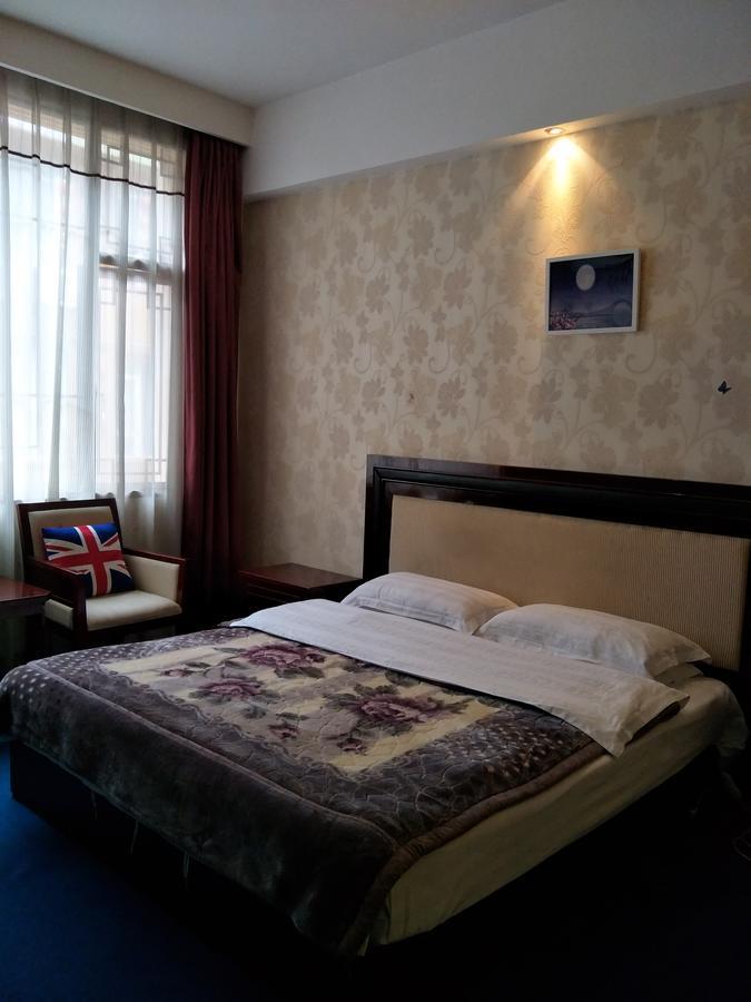 Emeishan Moon Bay Hotel Kültér fotó