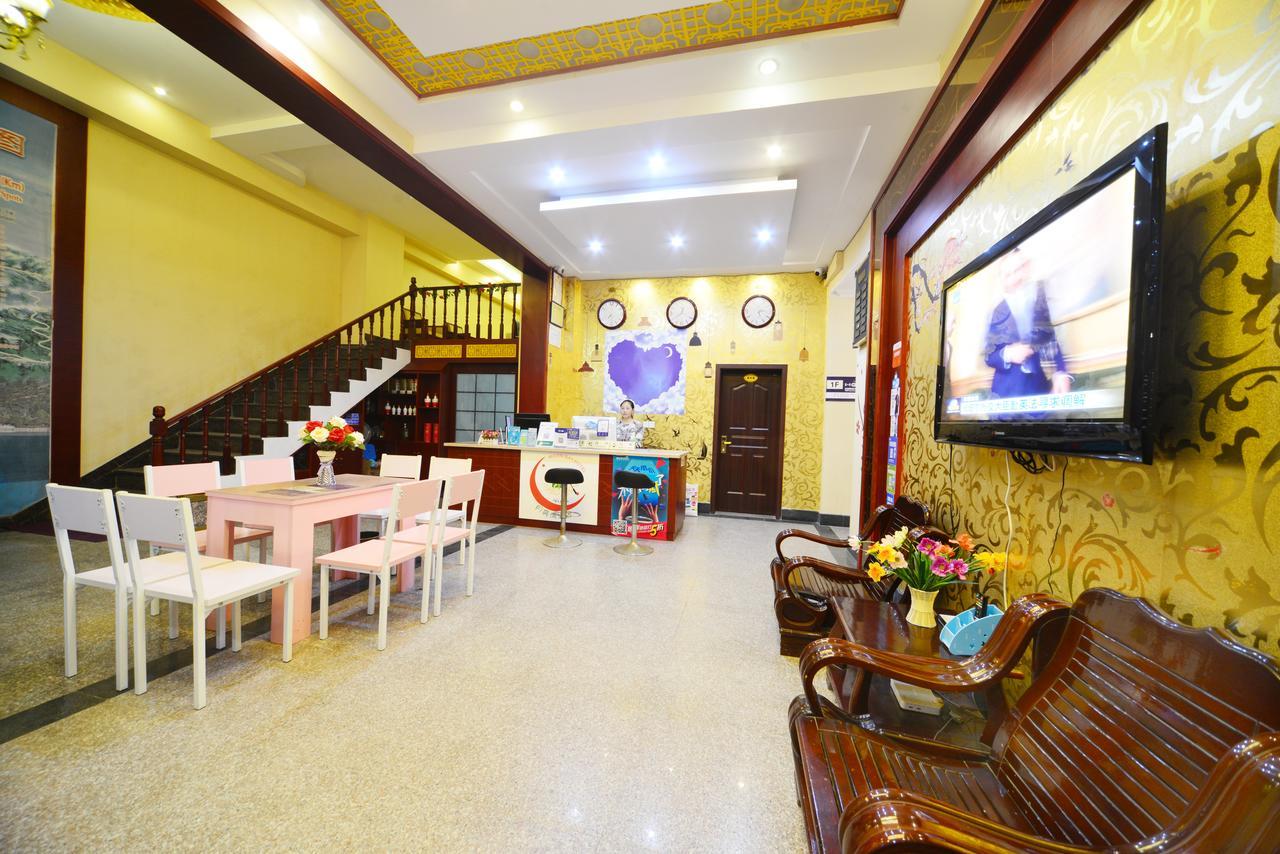 Emeishan Moon Bay Hotel Kültér fotó