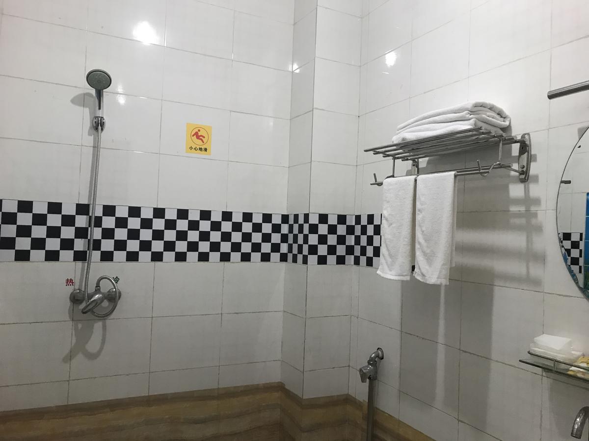 Emeishan Moon Bay Hotel Kültér fotó